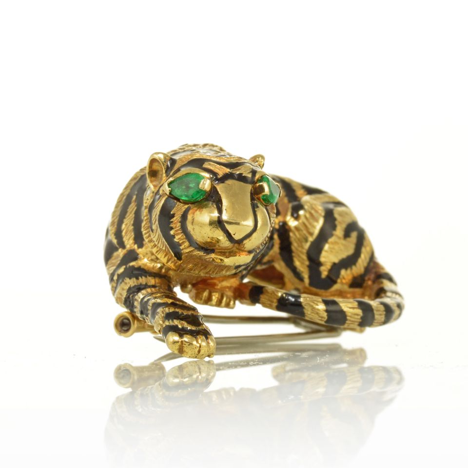 David Webb Tiger 18K Yellow Gold With Green Emerald Eyes Brooch