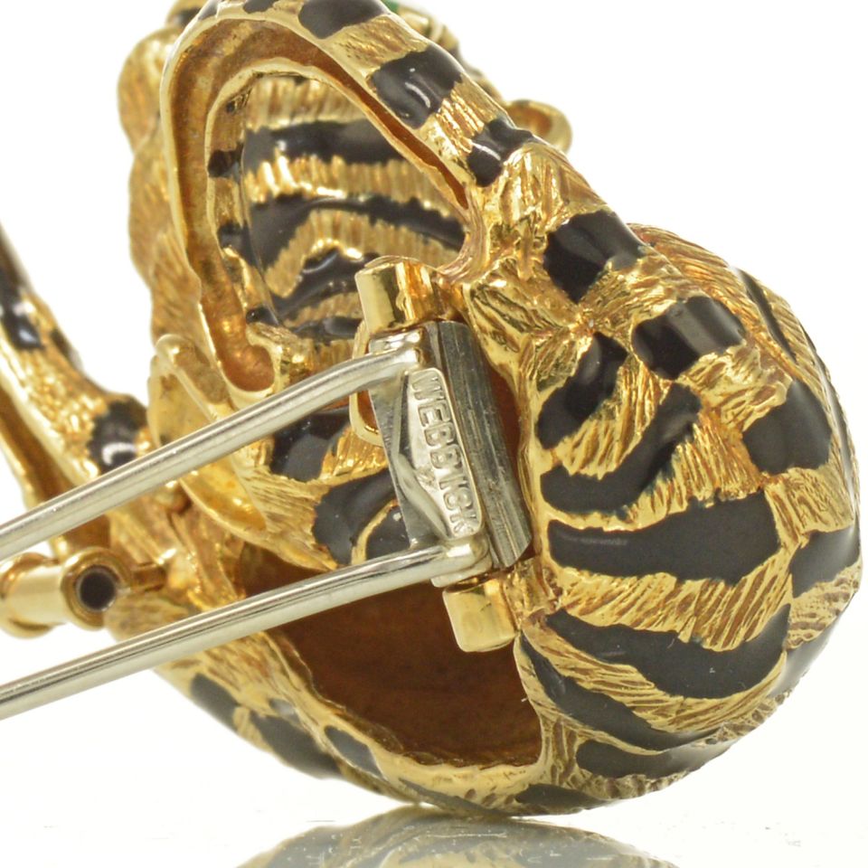 David Webb Tiger 18K Yellow Gold With Green Emerald Eyes Brooch