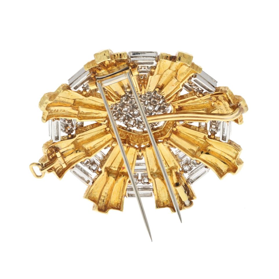 David Webb Platinum & 18K Yellow Gold 15.80cts Heraldic Diamond Pendant Brooch