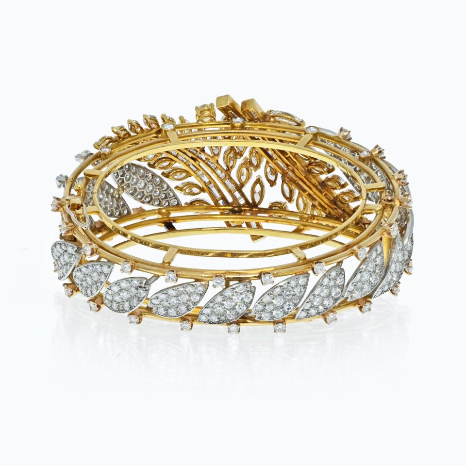 27.50cts Yellow Gold And Platinum Round And Baguette Cut Diamond Bracelet
