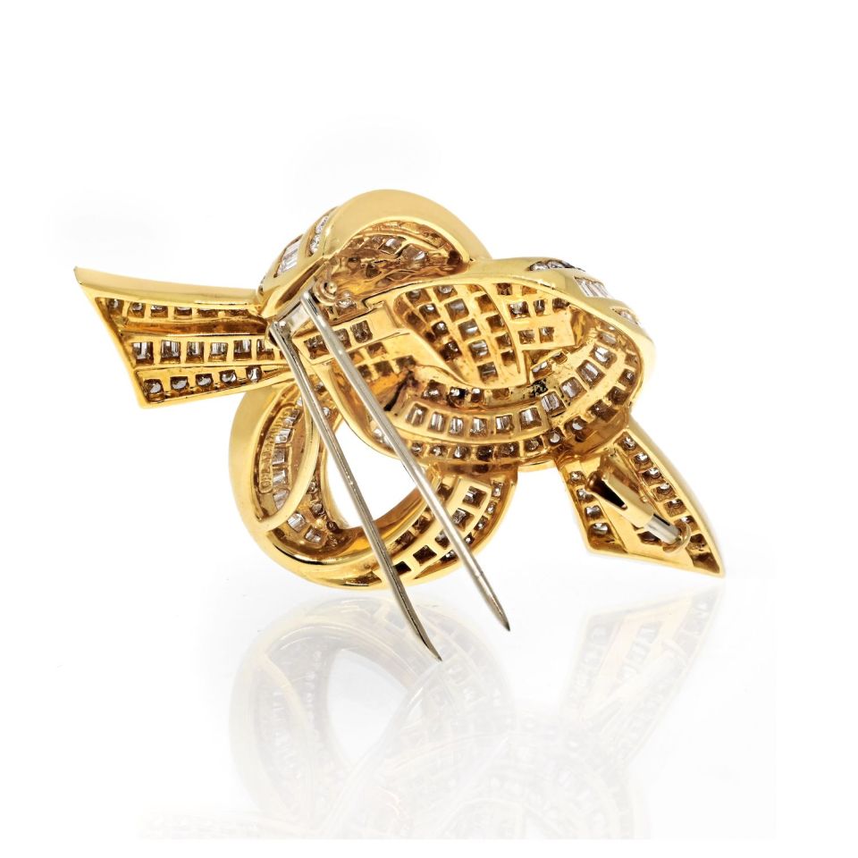 Krypell 18K Yellow Gold Baguette and Round Diamond Knot Brooch