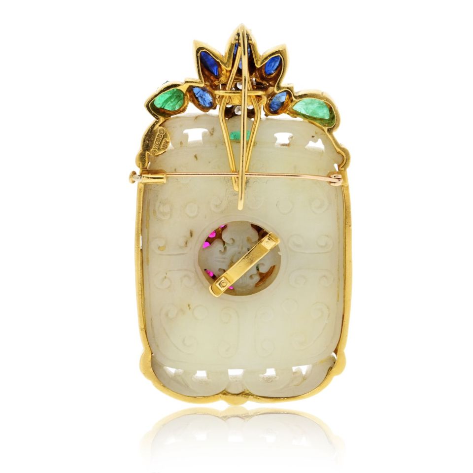 David Webb 18K Yellow Gold French Chinos Carved Jade Pendant