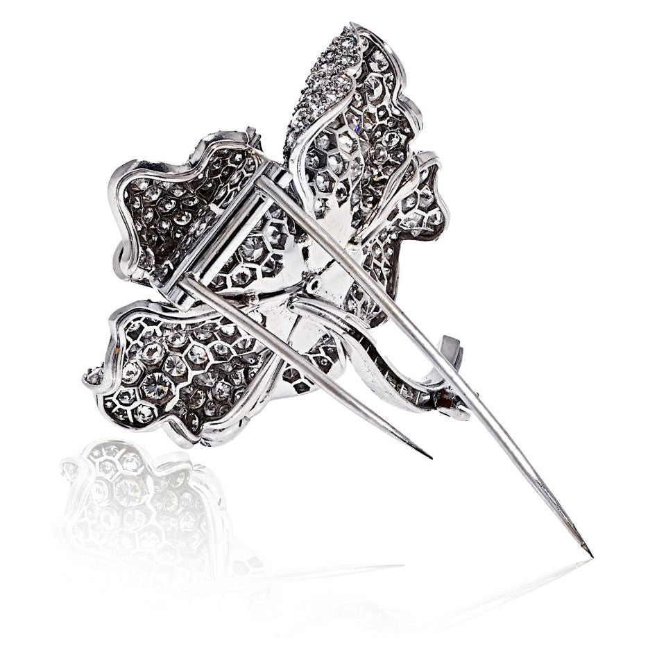 Platinum 17.00cttw Round Diamond Cut Flower Brooch
