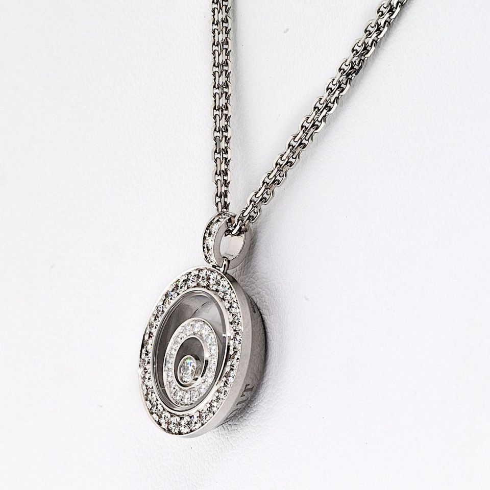 Chopard 18K White Gold Happy Spirit Round Diamond Necklace