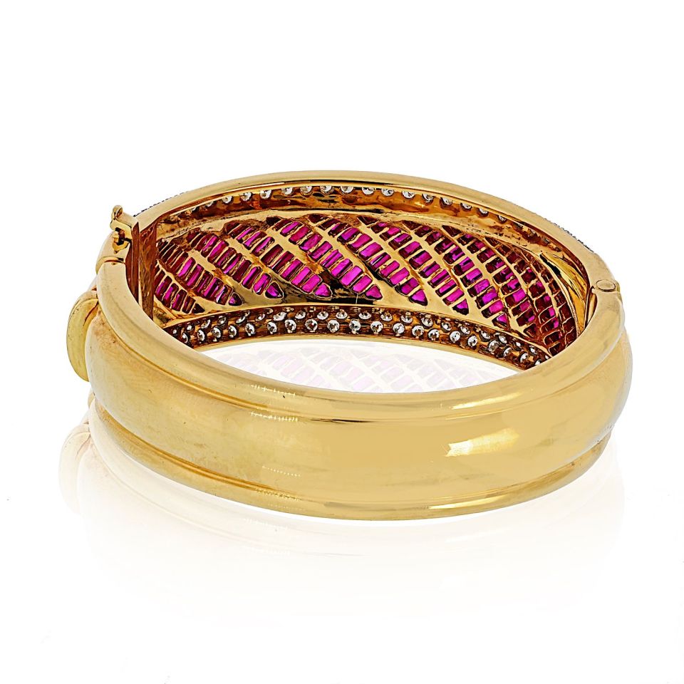 18K Yellow Gold Diamond And Ruby Bangle Bracelet