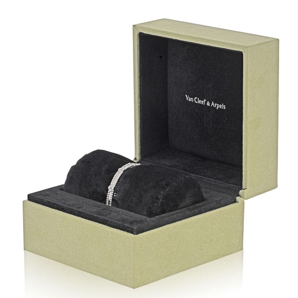 Van Cleef & Arpels 18K White Gold Perlee Clover Diamond Size S Bracelet
