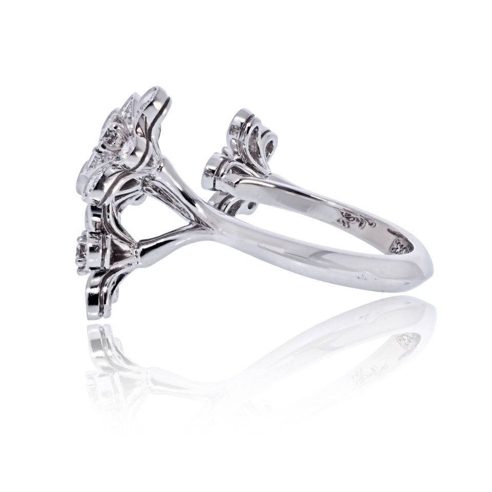 Van Cleef & Arpels 18K White Gold Socrate Between The Finger Diamond Ring