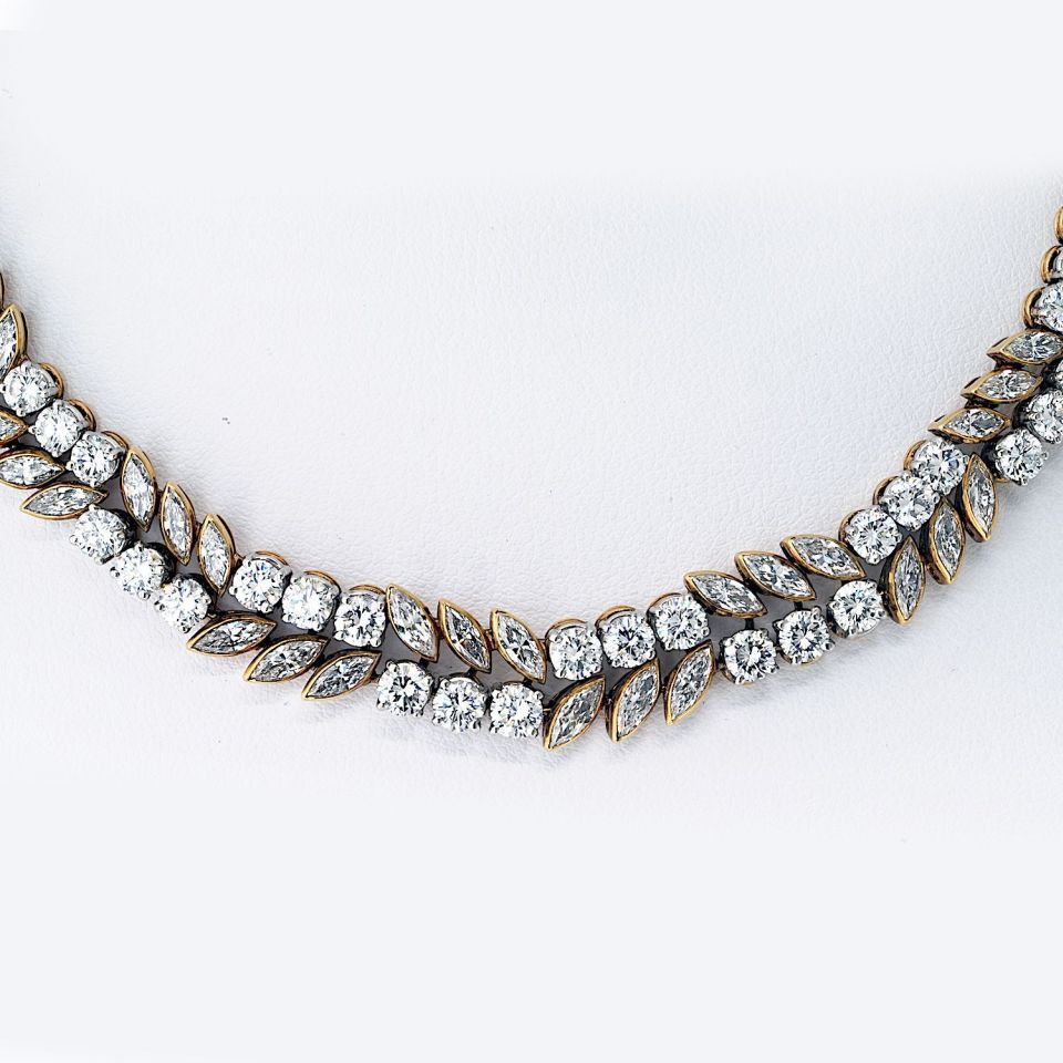 French 18K Yellow Gold 32 carat Diamond Necklace