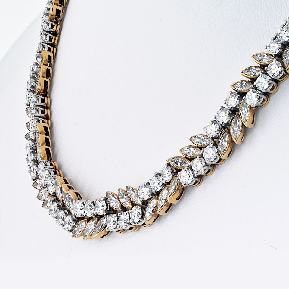 French 18K Yellow Gold 32 carat Diamond Necklace