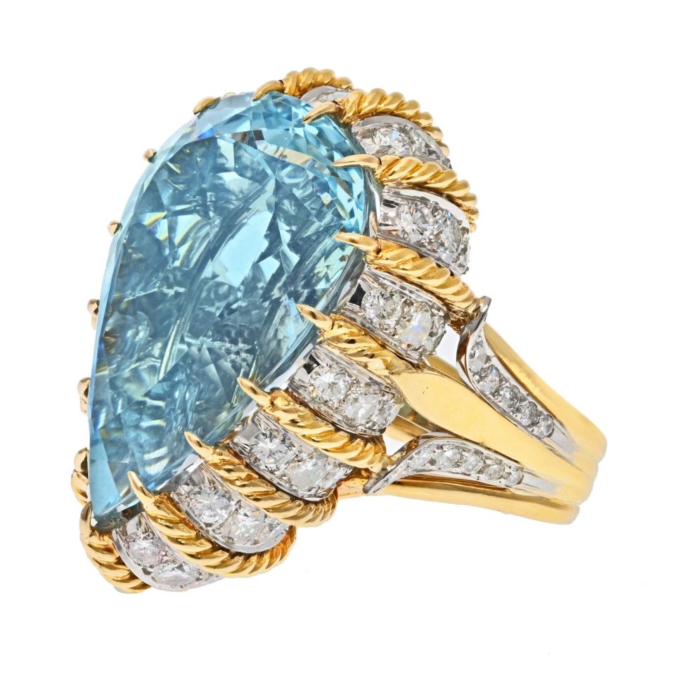 18K Yellow Gold 45 Carat Aquamarine And Diamond Ring