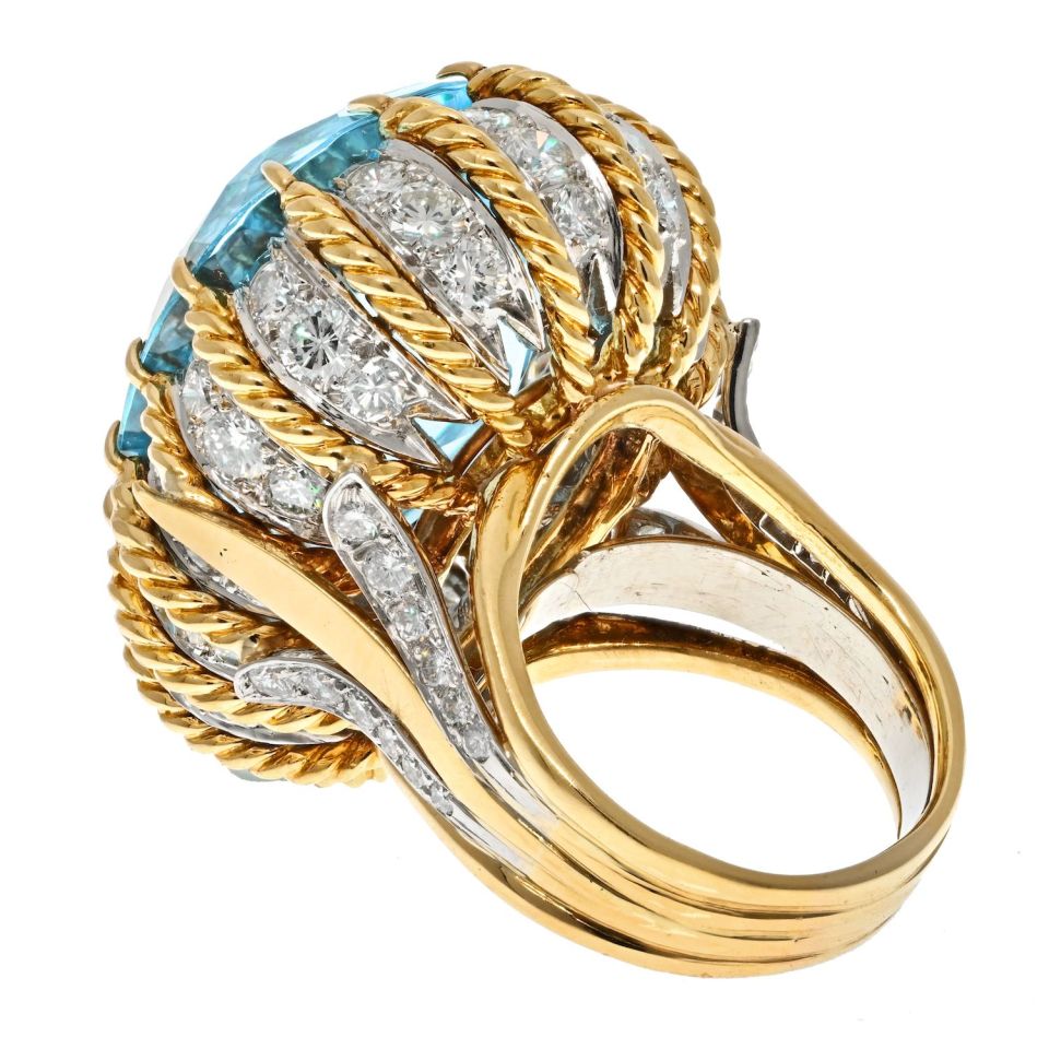 18K Yellow Gold 45 Carat Aquamarine And Diamond Ring