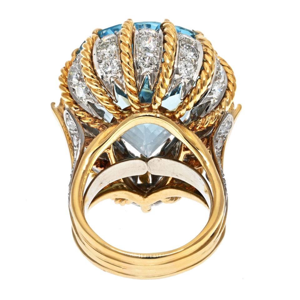 18K Yellow Gold 45 Carat Aquamarine And Diamond Ring