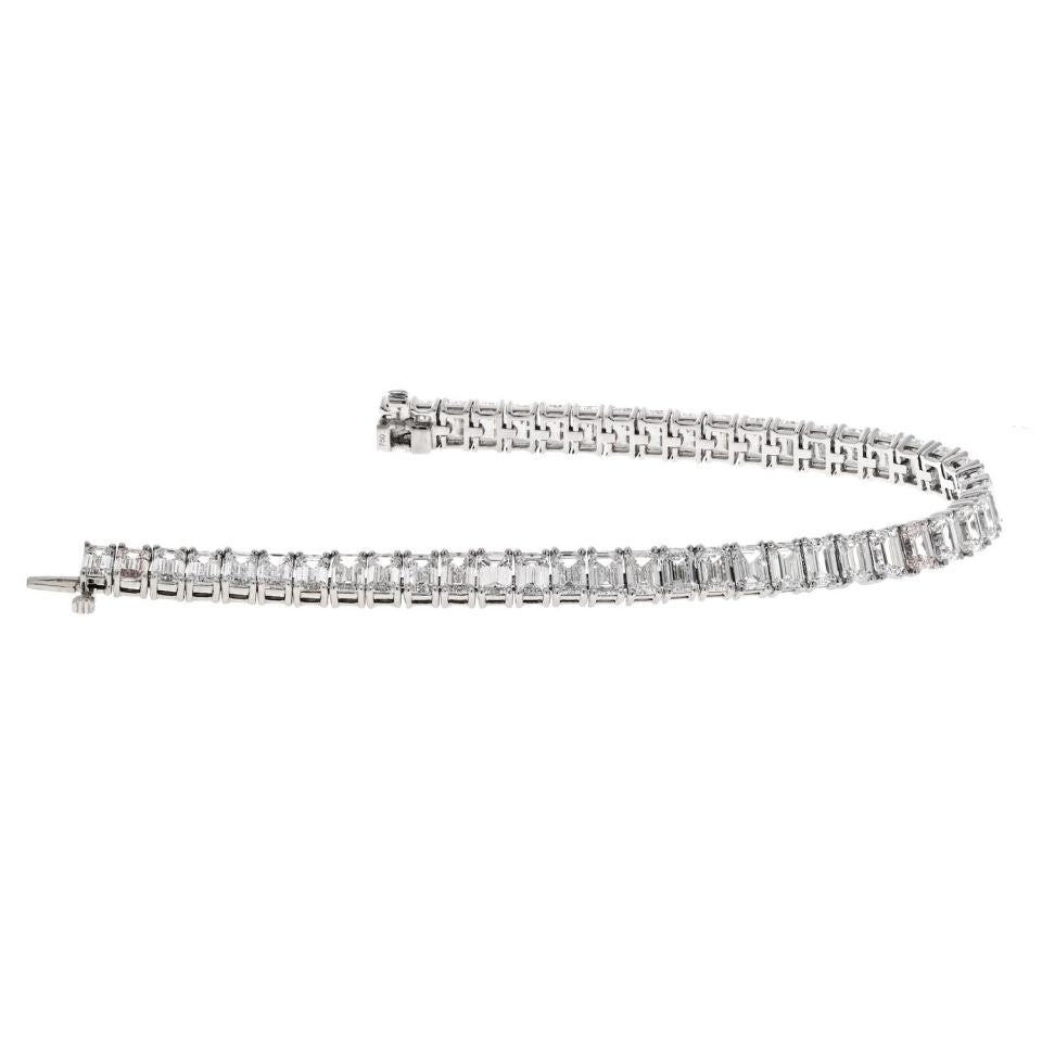 18K White Gold 19.00cttw Emerald Cut Diamond Straight Line Tennis Bracelet