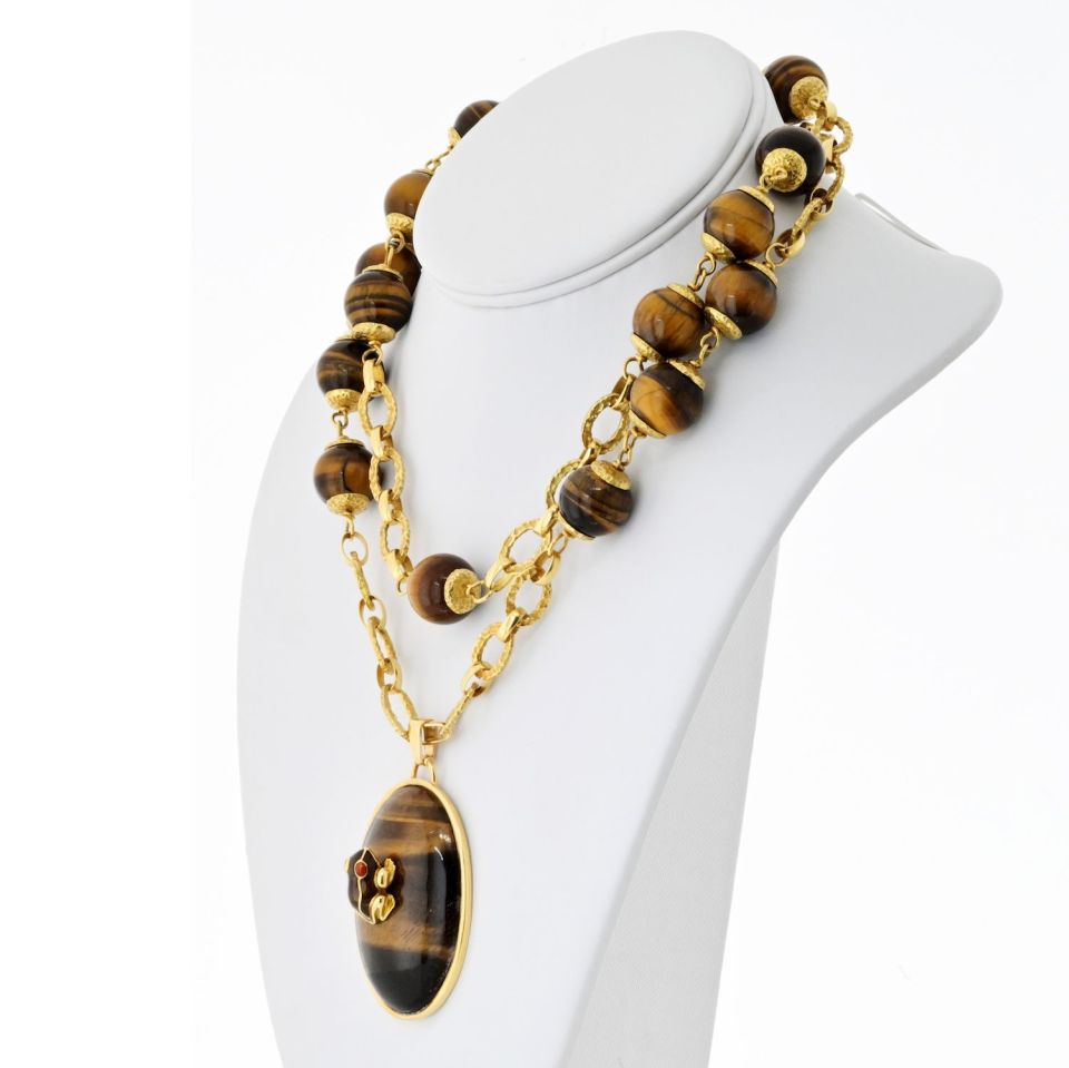 David Webb 18K Yellow Gold 1960's Tiger Eye Long Bead With A Frog Necklace