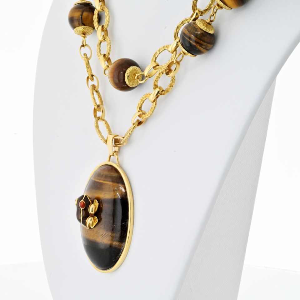 David Webb 18K Yellow Gold 1960's Tiger Eye Long Bead With A Frog Necklace