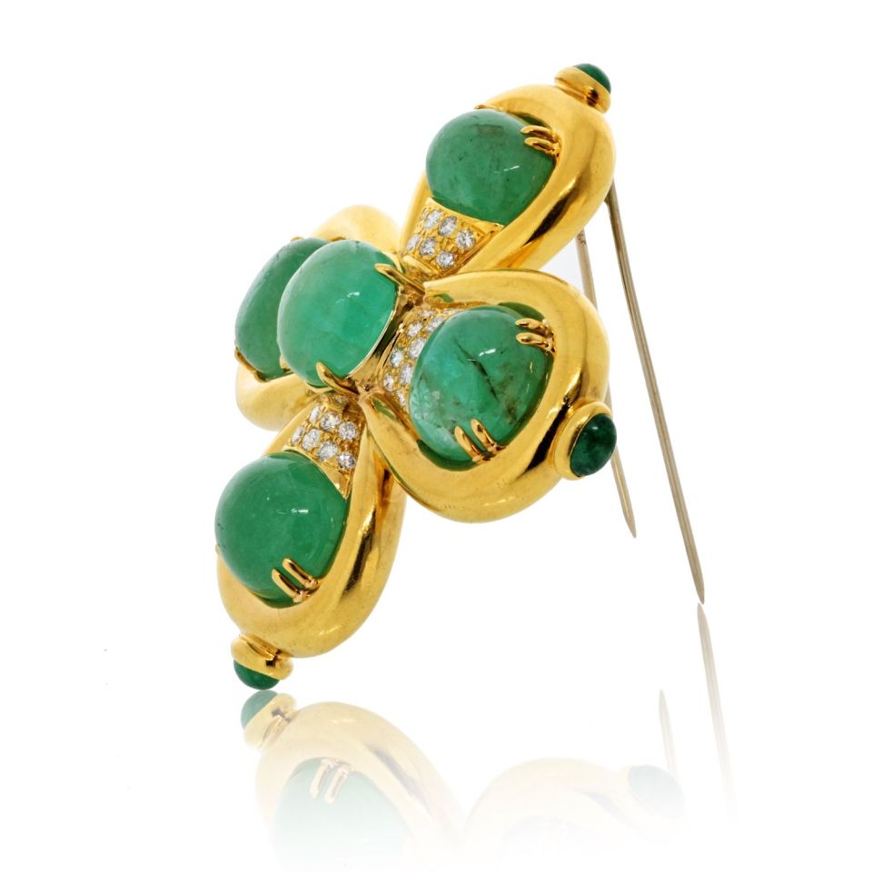 David Webb 18K Yellow Gold Cabochon Cut Green Emerald And Diamond Heraldic Brooch