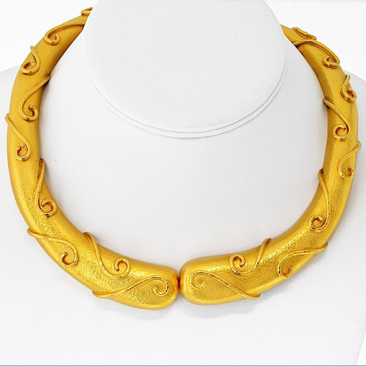 Zolotas 22K Yellow Gold Scroll Hammered Hinged Choker Necklace
